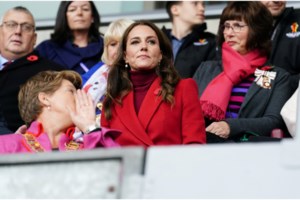 Βρετανία: Νεαρός πέταξε αυγά στον Βασιλιά Κάρολο και την Καμίλα [βίντεο] - εικόνα 5