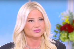 Τα μαζεύει ο Νταλάρας για τους δημοσιογράφους: "Σέβομαι τη δουλειά σας - Σας είπα όχι, αλλά εσείς συνεχίζετε"