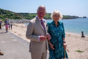 Πρίγκιπας Κάρολος για φωτιές: "Είναι εφιαλτικό να βλέπω τον άλλοτε γαλάζιο ουρανό της Ελλάδας να γίνεται πορτοκαλί"