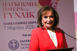 Εγκυος στα 45 της χρόνια η Μαριάννα Πολυχρονίδη - Η έκπληξη στην εκπομπή της Καινούργιου [βίντεο]