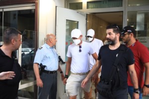 Φωτιά στην Υδρα: Ποινική δίωξη στους 8 ενήλικους από το Καζακστάν - Κατηγορούνται για ηθική αυτουργία σε εμπρησμό