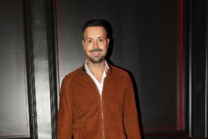 Ο Πέτρος Κουσουλός έγινε πατέρας για τέταρτη φορά - Η φωτό με τη σύζυγό του από το μαιευτήριο