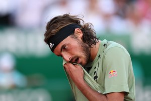 Προκαλεί ξανά ο Τσιτσιπάς στο Twitter: "Ο μισθός σου είναι η δωροδοκία που σου δίνουν για να ξεχάσεις τις φιλοδοξίες σου"