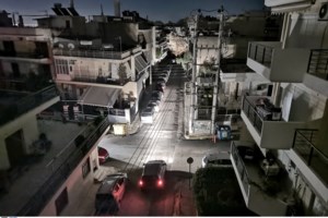 Κακοκαιρία "Alexandros": Nεροποντή στη Σύρο - Δρόμοι "ποτάμια" στην Ερμούπολη