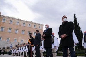 Άγρια κόντρα και αλληλοκατηγορίες μεταξύ Δραγασάκη - Βαρουφάκη - ΝΔ: Ας αφήσει τα ανέκδοτα και ας απαντήσει - εικόνα 2