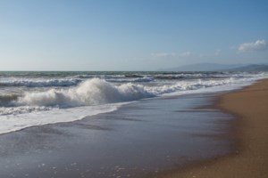 Ναυαγοσώστης έσωσε 5χρονο από πνιγμό στην πλαζ της Πάτρας