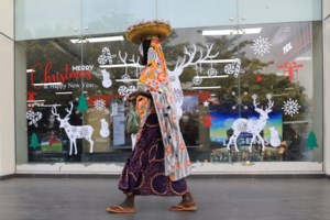 Γερμανία: Μια υπεραιωνόβια γυναίκα 101 ετών, ο πρώτος άνθρωπος που εμβολιάστηκε στη χώρα - εικόνα 2