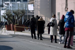 Κορονοϊός: 16.023 νέα κρούσματα - 72 θάνατοι και 567 διασωληνωμένοι