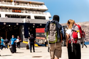 Νέα μέτρα από σήμερα: Πώς θα γίνονται οι μετακινήσεις στα νησιά - Πώς θα λειτουργούν οι χώροι ψυχαγωγίας - εικόνα 2