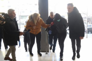 "Του είπα να σταματήσει να μην μαλώνουμε… Είδα στο πάτωμα τον Χάρη γεμάτο αίματα"- Η κατάθεση του κουμπάρου του αστυνομικού