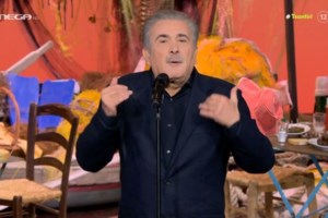 Λάκης Λαζόπουλος: "Ο Άγνωστος Στρατιώτης συμβολίζει τον άγνωστο Έλληνα που αγωνίζεται - Δεν είναι περιβόλι κανενός"