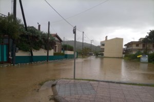 Κακοκαιρία: Ισχυρή καταιγίδα στην Αθήνα - Άνοιξαν οι ουρανοί - εικόνα 3