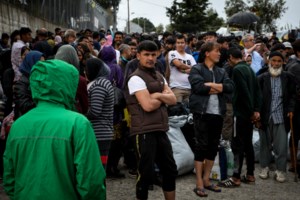 Τραγωδία ανοιχτά της Τυνησίας: 34 νεκροί μετανάστες σε βάρκες - Οι περισσότεροι γυναίκες και παιδιά