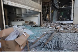 Βίντεο από τη στιγμή της έκρηξης που ταρακούνησε το κέντρο του Πειραιά - Με μεγάλη ποσότητα εκρηκτικών η βόμβα