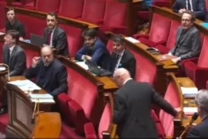 Γαλλία: Υπερψηφίστηκε η πρόταση Μακρόν για την αύξηση των ορίων ηλικίας συνταξιοδότησης - Μαζικές διαδηλώσεις - εικόνα 3