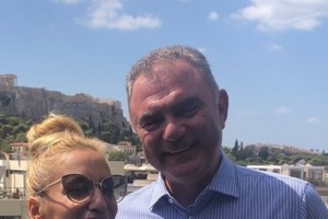 Αριάδνη Γερασιμίδου: "Δεν φοβάμαι τίποτα, έχω παίξει με τον θάνατο και κερδίζω" - Η συνέντευξη όταν πάλευε με τον καρκίνο - εικόνα 2