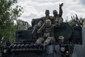 Πόλεμος στην Ουκρανία: Ο Ζελένσκι δηλώνει για πρώτη φορά ότι δυνάμεις της χώρας του επιχειρούν στη ρωσική περιφέρεια Κουρσκ - εικόνα 2