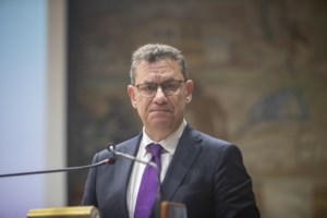 Pfizer: Σε δύσκολη θέση ο Άλμπερτ Μπουρλά - Ποιο είναι το αμερικανικό fund που αμφισβητεί την ηγεσία του - εικόνα 2