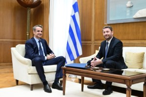 Συνεδρίαση ΚΟ ΠΑΣΟΚ: Η "εισβολή" του Γ. Λοβέρδου, η ατάκα του Κατρίνη και το μήνυμα του εορτάζοντα Ανδρουλάκη [εικόνες] - εικόνα 4