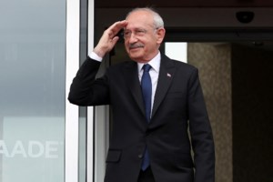 Τουρκία: "Φώναζα πάνω στα συντρίμμια, αλλά...": Συγκλονιστική περιγραφή του πατέρα που κρατούσε το χέρι της νεκρής κόρης του - εικόνα 2
