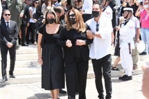 Λύγισε η Δέσποινα Μοιραράκη: "Φέτος θα μου λείψουν τα δώρα" - Όσα αποκάλυψε για τον σύζυγό της - εικόνα 2