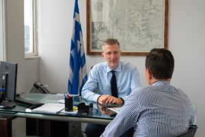 Τσαπανίδου για την ανάρτηση Σκέρσου: Μας κοροϊδεύουν - Τι ΝΔ τι Τραμπ