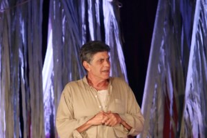 Γιάννης Μπέζος για Πέτρο Φιλιππίδη: Μιλήσαμε αφού αποφυλακίστηκε, είμαι πολύ στεναχωρεμένος- Δεν θέλω να το συζητήσω [Βίντεο]