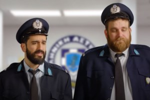 Επικός Ατζαράκης "πετσοκόβει" τα beach bar με τις ξαπλώστρες - "Έχουμε δίπλα στο πάρκινγκ στα 60 ευρώ με αέρα Ibiza... Seat Ibiza" - εικόνα 2