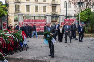 Πολυτεχνείο: Συγκλονίζει ο γιατρός που προσέφερε πρώτες βοήθειες σε τραυματίες - "Χτυπούσαν στο ψαχνό" - εικόνα 2