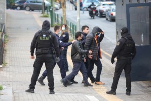 Κολωνός: Πώς εξηγείται η πρόταση της εισαγγελέως για την απαλλαγή του Μίχου από τις κατηγορίες για βιασμό και μαστροπεία