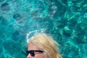 Ελένη Μενεγάκη: Η σπάνια φωτογραφία μαζί με τις τρεις κόρες της Λάουρα, Βαλέρια και Μαρίνα - εικόνα 6