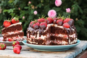 "Φεγγάρι της Φράουλας": Έρχεται η πρώτη υπερπανσέληνος του 2022