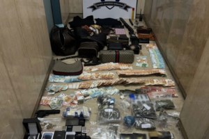 Εξαρθρώθηκε σπείρα Γεωργιανών που "έγδυνε" σπίτια - Τσιλιαδόρος ο 44χρονος αρχηγός, πάνω από 690.000 ευρώ η λεία τους - εικόνα 3