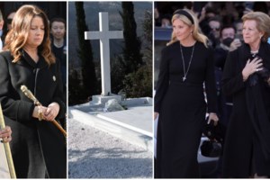 Μνημόσυνο τέως βασιλιά Κωνσταντίνου: Η στιγμή που γονατίζουν τα παιδιά και τα εγγόνια του στη Μητρόπολη  [εικόνες] - εικόνα 8