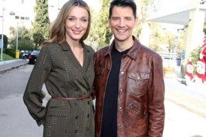 Ο Χάρης Δούκας άφησε ραγισμένες καρδούλες σε παράνομα παρκαρισμένα οχήματα για τον Άγιο Βαλεντίνο - "Δεν μ' αγαπάς" - εικόνα 6