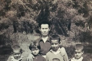 Reunion των υιοθετημένων στην Αμερική παιδιών από την Ελλάδα τις δύσκολες δεκαετίες του '50 και του '60