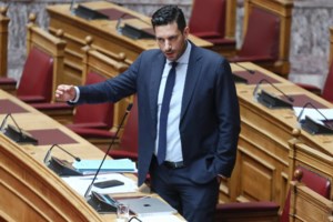 Αγωγές στο υπουργείο Μεταφορών λόγω SMS την 28η Οκτωβρίου για τα τροχαία – Τι απαντά ο Κυρανάκης