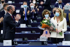 Μετσόλα κατά Τουρκίας στην πρώτη της ομιλία: "Δεν μπορούμε να είμαστε ενωμένοι όσο η Κύπρος είναι διαιρεμένη"