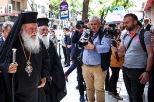 Στη γραμμή Ιερώνυμου και η Διαρκής Ιερά Σύνοδος: Η Εκκλησία ούτε πολιτεύεται ούτε συμπολιτεύεται, αλλά πορεύεται - εικόνα 2