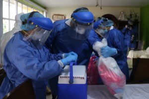 Στη δίνη του κορονοϊού ο πλανήτης - Πλησιάζουν τις 480.000 οι νεκροί