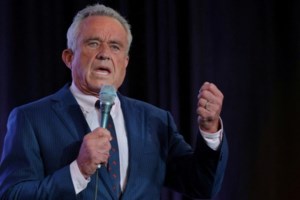 Forbes: Η Κάμαλα Χάρις προηγείται με 4 μονάδες του Τραμπ στην πρώτη μεγάλη δημοσκόπηση μετά το συνέδριο των Δημοκρατικών