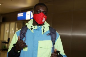 Λαρεντζάκης: "Μου έλεγαν να πεθάνει η μάνα μου και να τη βρω κρύα όταν γυρίσω σπίτι"