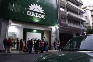 Η δίαιτα του Νίκου Ανδρουλάκη και το γαλακτομπούρεκο στην Πύλο "που δεν...μετράει" [βίντεο]