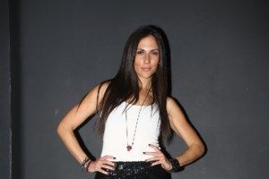 Καρδίτσα: "Σταμάτη, ένα φίδι" - Η στιγμή που η δημοσιογράφος του Mega βλέπει ερπετό ενώ είναι στον "αέρα" [Βίντεο]