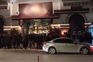 Εμπρησμός σε πυλωτή στην Καλαμαριά: Συγκλονίζουν οι μαρτυρίες των ενοίκων [βίντεο] - εικόνα 3