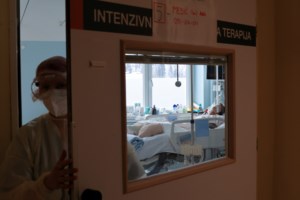 Κορονοϊός: 4.801 νέα κρούσματα και 77 θάνατοι, στους 683 οι διασωληνωμένοι - εικόνα 2