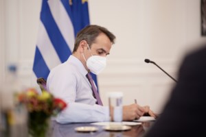 Τζανάκης: Πάνω από 2.000 κρούσματα την Τρίτη - Πότε θα χαρακτηριστούμε "πράσινοι"