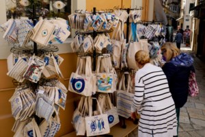 Ανακοινώθηκαν τα αποτελέσματα για το Κρατικό Πιστοποιητικό Γλωσσομάθειας - Από πού το παραλαμβάνουν οι επιτυχόντες