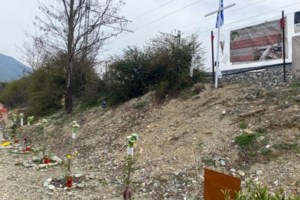 Χρίστος Δήμας: Αγκαζέ με τη μητέρα του στην ορκωμοσία ο νέος υπουργός Μεταφορών και Υποδομών - εικόνα 9