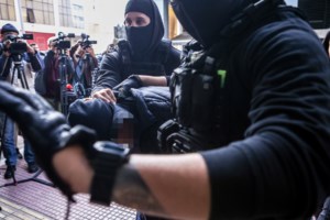 Ρέντης: Καταθέτουν αγανακτισμένοι χούλιγκαν για "δομή και ιεραρχία" - Ερευνες για τον καθοδηγητή με… full face ή "μούσια" - εικόνα 3
